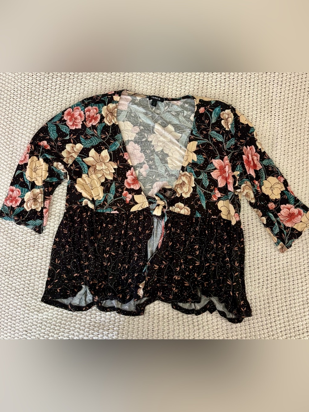 Torrid Black Floral Tie-Front Babydoll cardigan